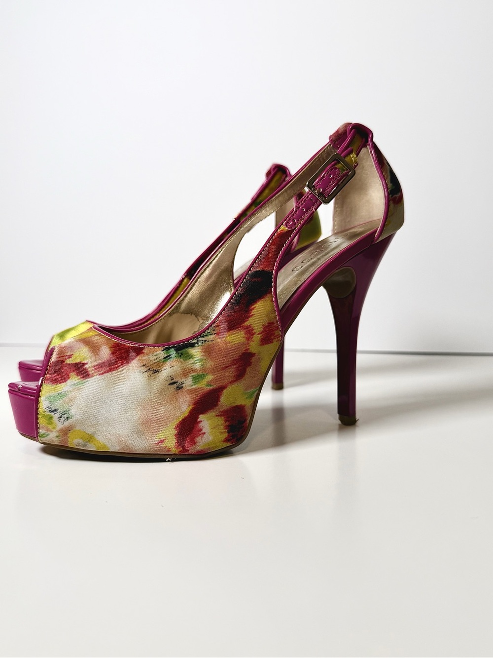 GUESS Floral Pink Multi-Color Peep-Toe Slingback Heels